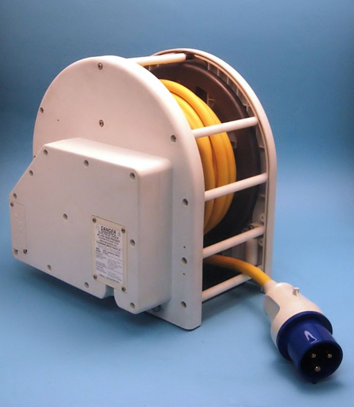 Cablemaster 15mtr. 32A 24V